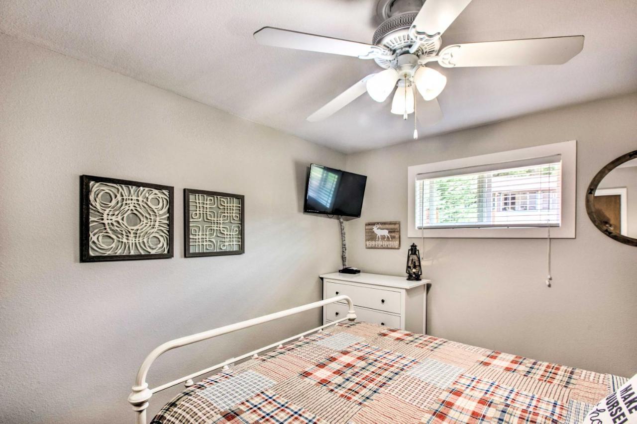 Main St Red River Ski Condo With Mountain View! Esterno foto