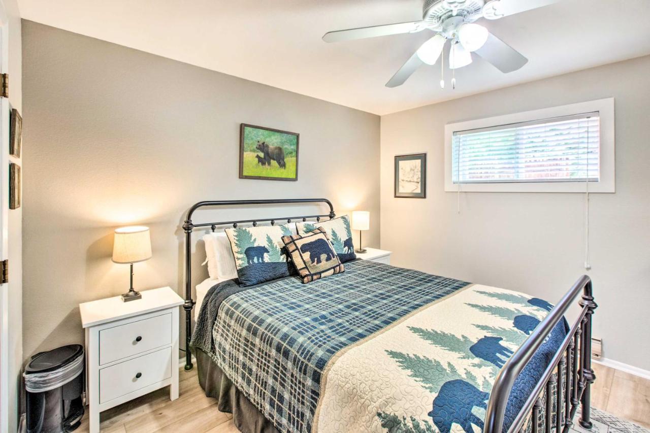 Main St Red River Ski Condo With Mountain View! Esterno foto