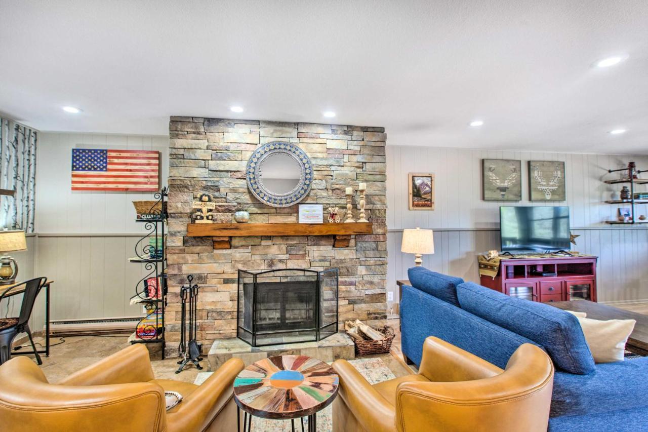 Main St Red River Ski Condo With Mountain View! Esterno foto