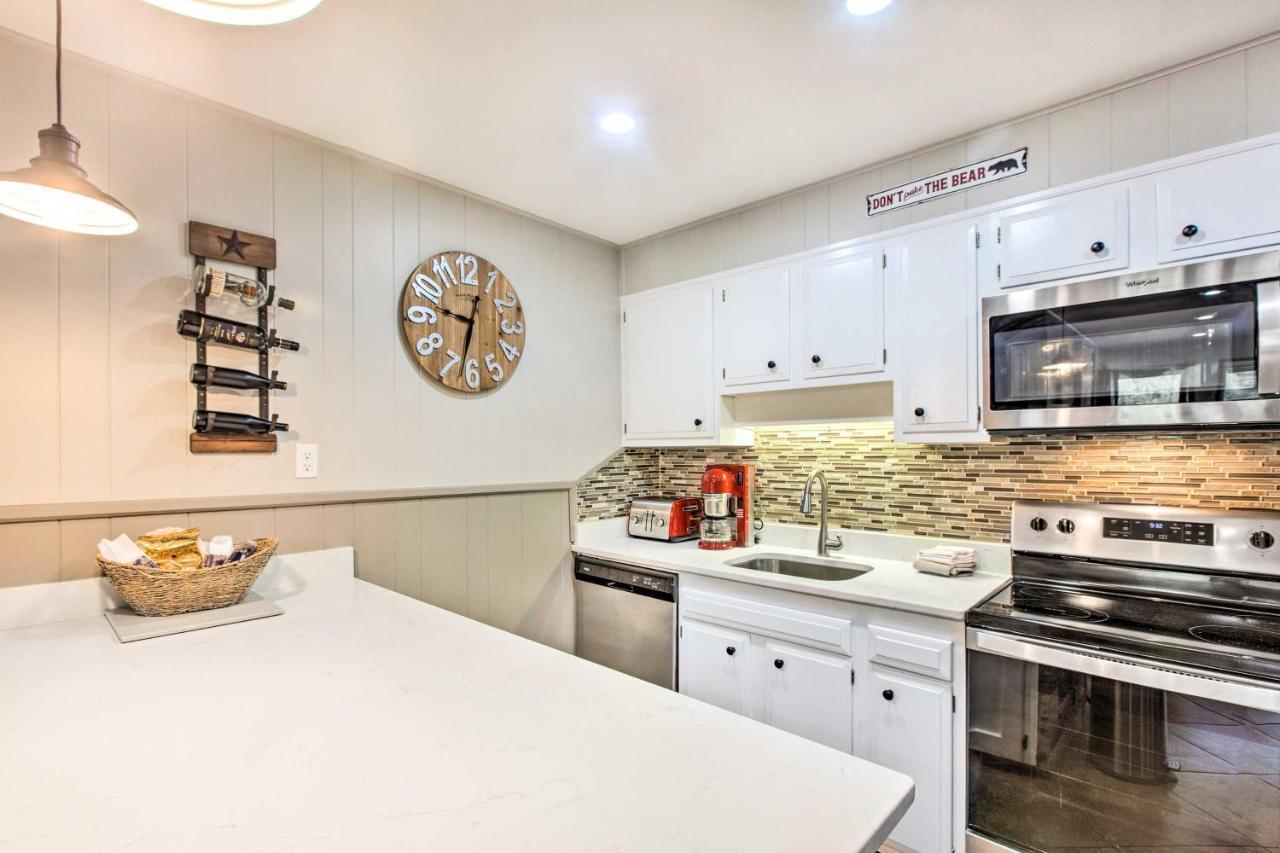 Main St Red River Ski Condo With Mountain View! Esterno foto