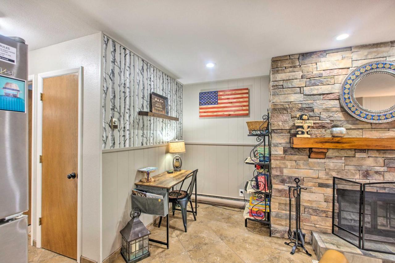 Main St Red River Ski Condo With Mountain View! Esterno foto