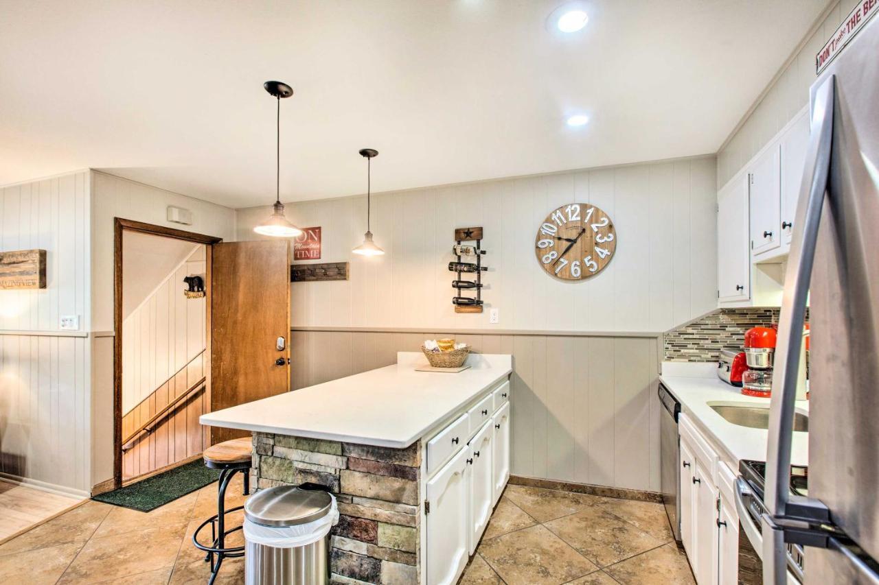 Main St Red River Ski Condo With Mountain View! Esterno foto